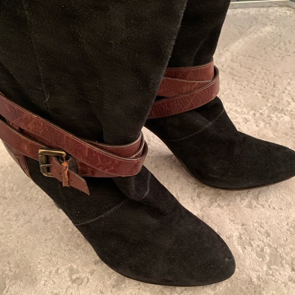 Luxurious Suede tall boots - Picture 7 of 8